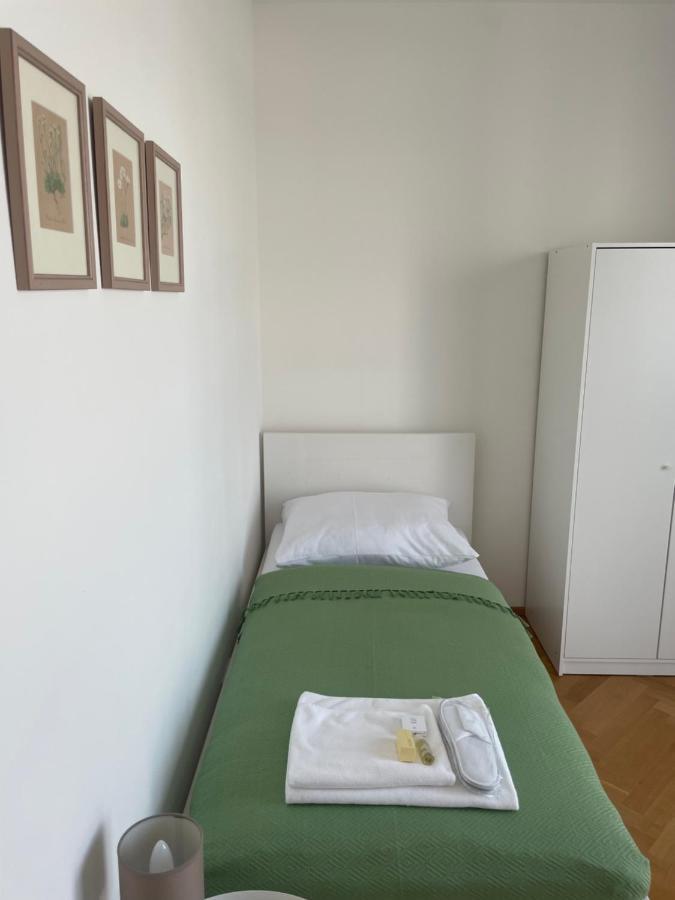 Skau Dunajska Family Two Bedroom Apartment Old Town Bratislava Exterior foto