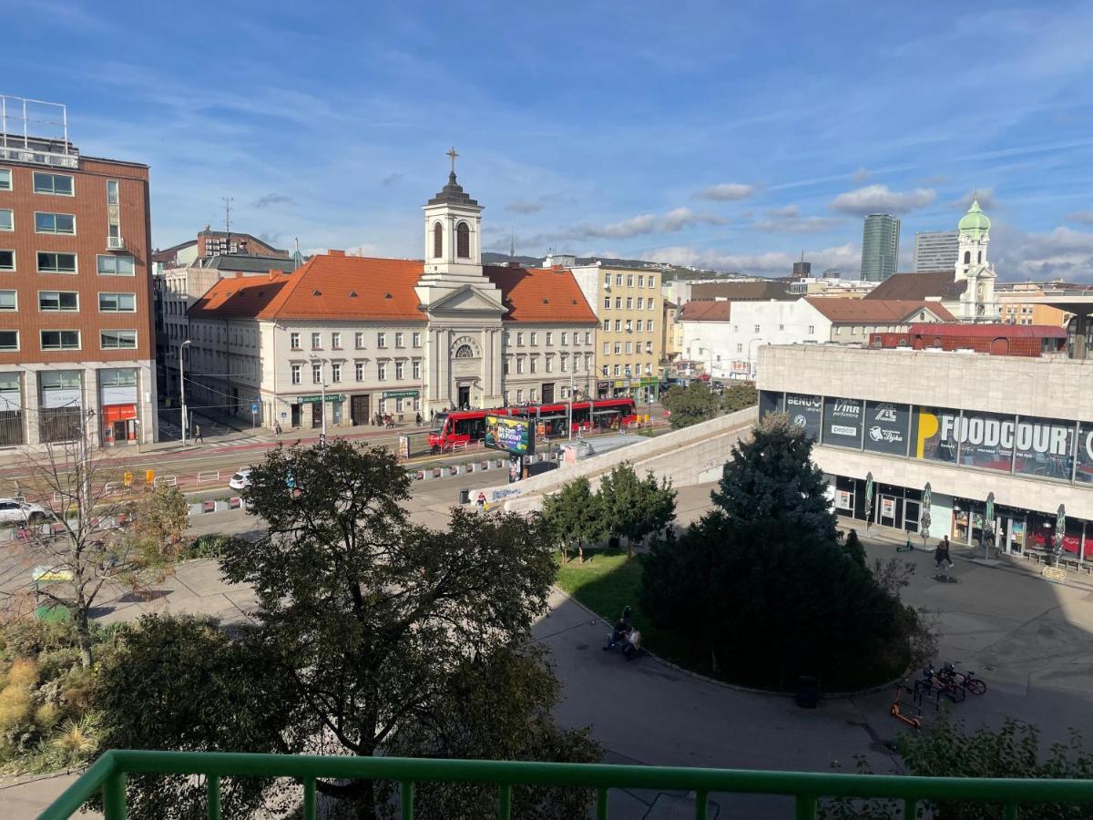 Skau Dunajska Family Two Bedroom Apartment Old Town Bratislava Exterior foto